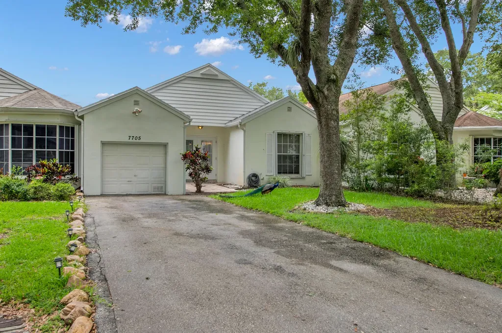 7705 Forest Green Lane Boynton Beach FL 33436