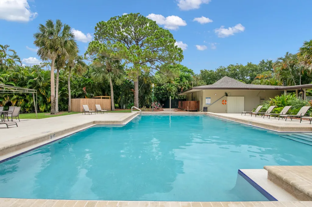 7705 Forest Green Lane Boynton Beach FL 33436
