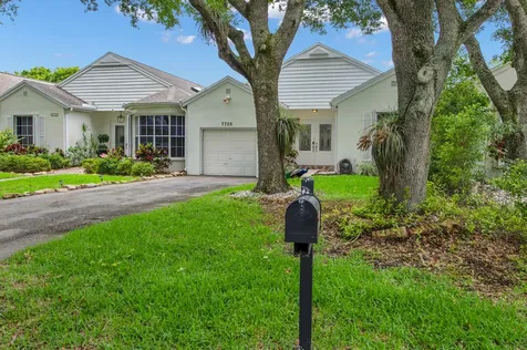 7705 Forest Green Lane Boynton Beach FL 33436