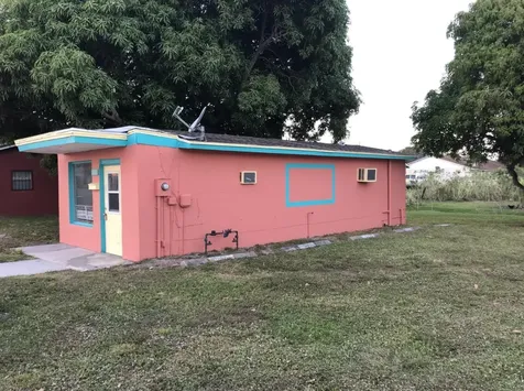 1806 Ave D Fort Pierce FL 34950