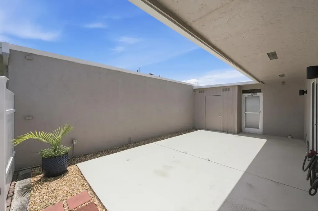 14832 Wildflower Lane Delray Beach FL 33446
