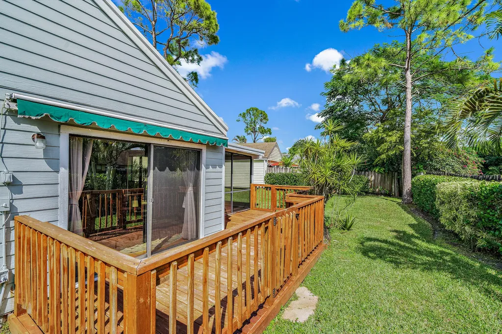 500 Oak Shadow Way Wellington FL 33414