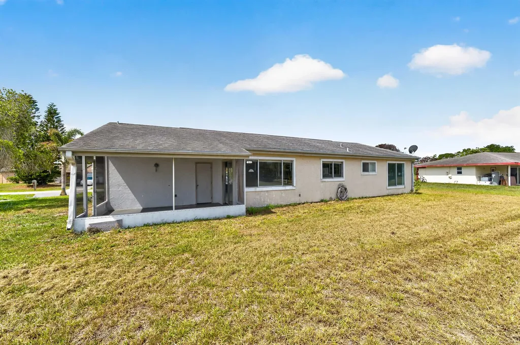 261 SW Cherryhill Road Port St Lucie FL 34953
