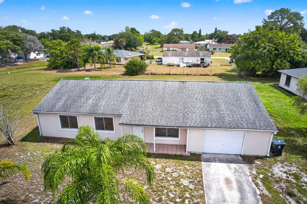 261 SW Cherryhill Road Port St Lucie FL 34953