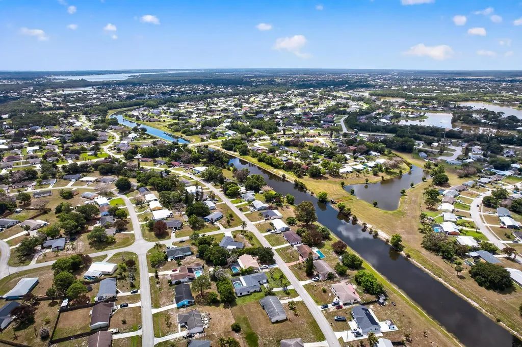 261 SW Cherryhill Road Port St Lucie FL 34953