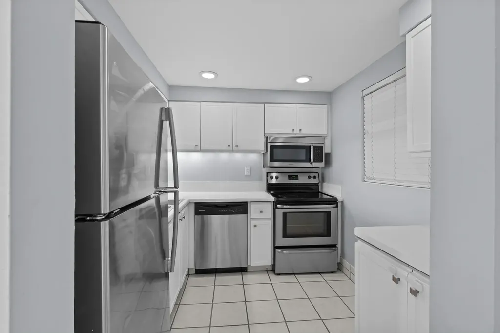 801 S Federal Highway Pompano Beach FL 33062