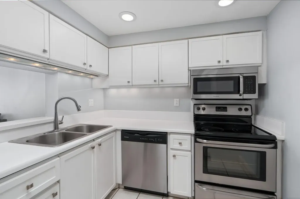 801 S Federal Highway Pompano Beach FL 33062