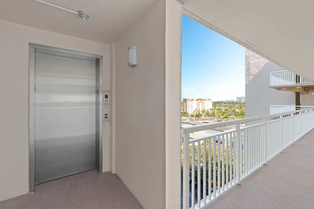 801 S Federal Highway Pompano Beach FL 33062