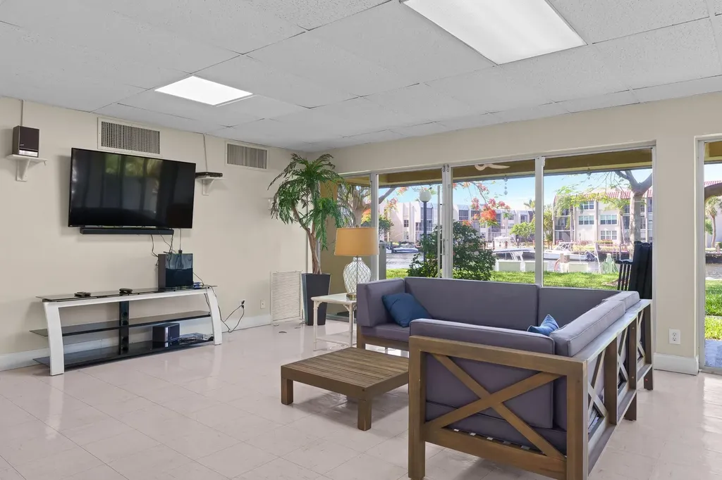 801 S Federal Highway Pompano Beach FL 33062