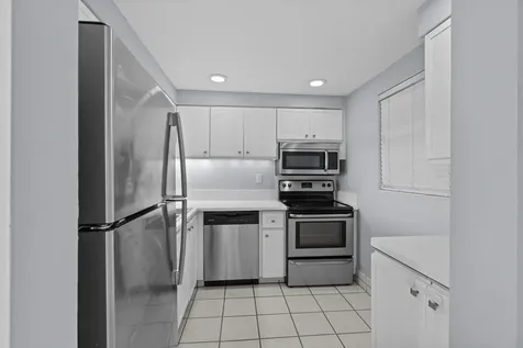 801 S Federal Highway Pompano Beach FL 33062