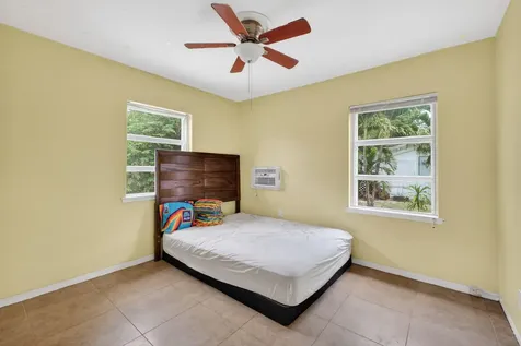 841 SW 18th Court Fort Lauderdale FL 33315
