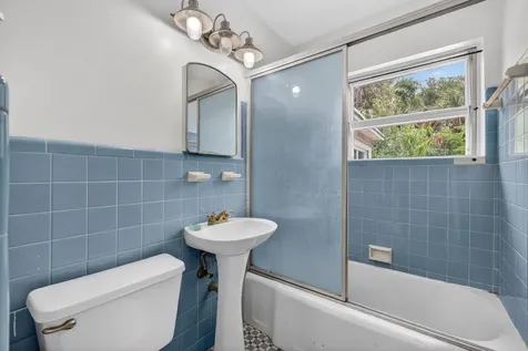 841 SW 18th Court Fort Lauderdale FL 33315