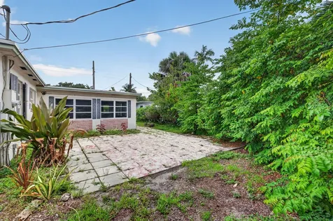 841 SW 18th Court Fort Lauderdale FL 33315