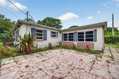 841 SW 18th Court Fort Lauderdale FL 33315