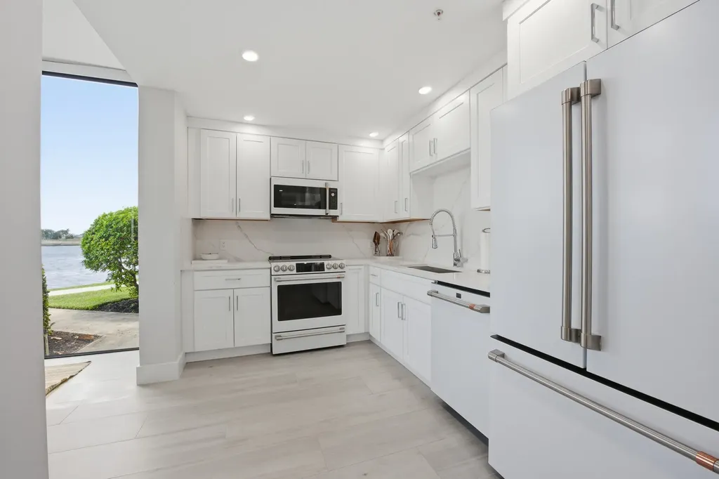 7768 Lakeside Boulevard Boca Raton FL 33434