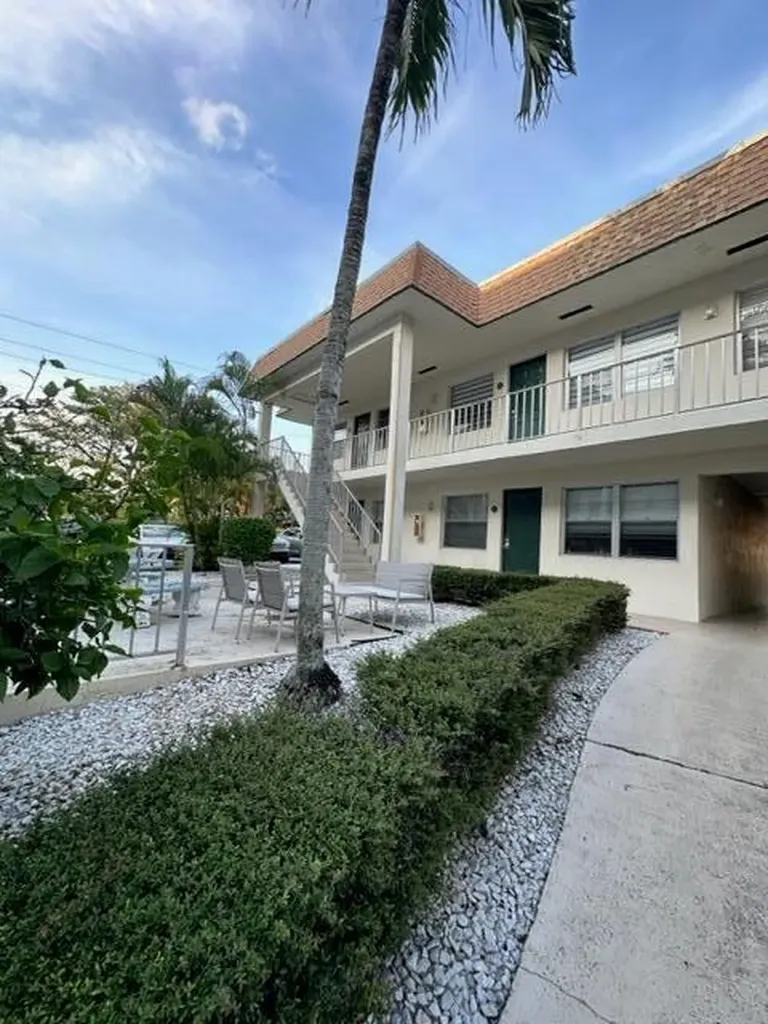 340 NW 19th Street Boca Raton FL 33432