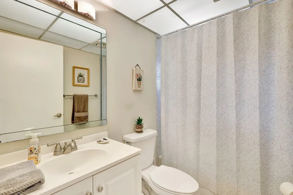 825 E Normandy Delray Beach FL 33484