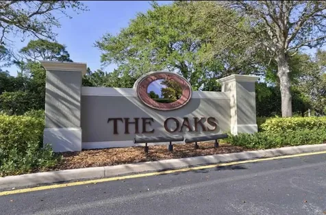 5888 SE Crooked Oak Avenue Hobe Sound FL 33455