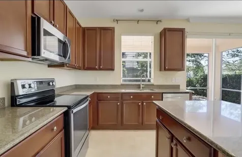 5888 SE Crooked Oak Avenue Hobe Sound FL 33455