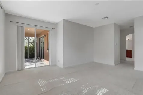 5888 SE Crooked Oak Avenue Hobe Sound FL 33455