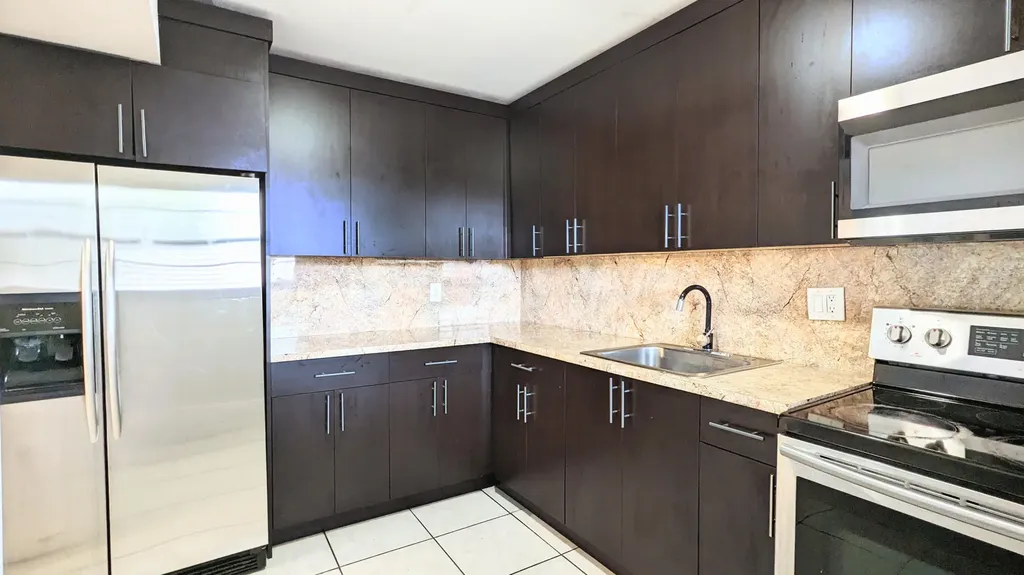 3253 Foxcroft Road Miramar FL 33025