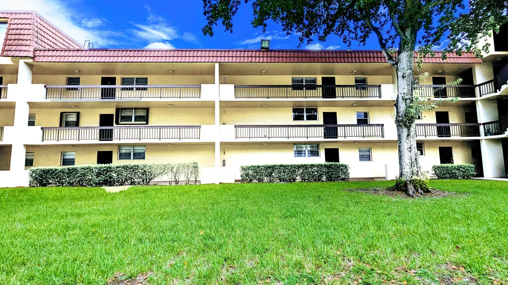 3253 Foxcroft Road Miramar FL 33025
