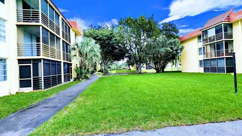 3253 Foxcroft Road Miramar FL 33025