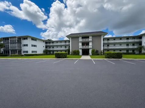 1201 Hillcrest Court Hollywood FL 33021
