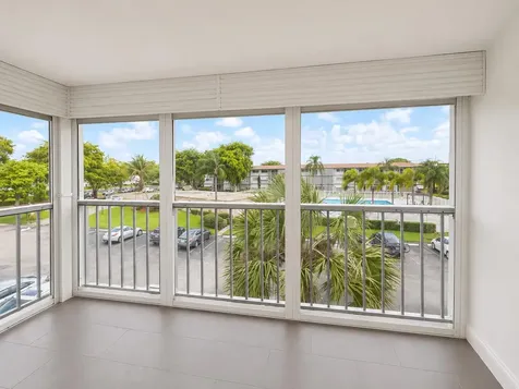 1201 Hillcrest Court Hollywood FL 33021