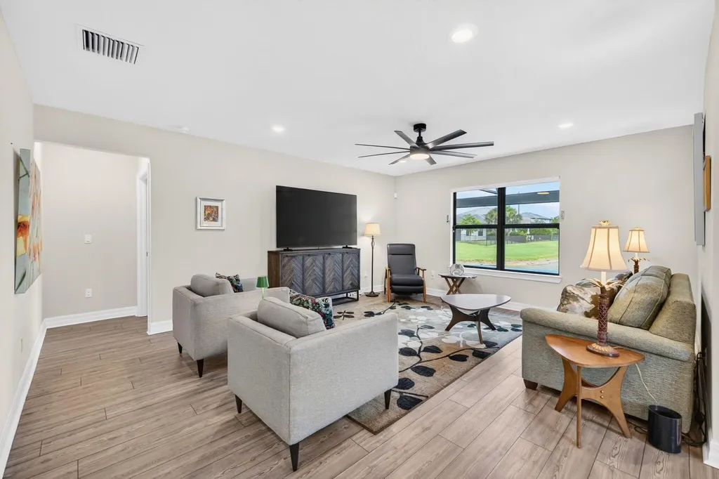 3165 Tamarind Drive Lauderdale Lakes FL 33311