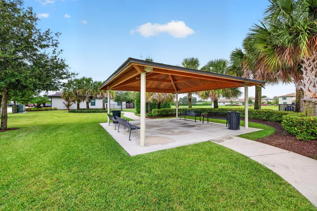 3165 Tamarind Drive Lauderdale Lakes FL 33311