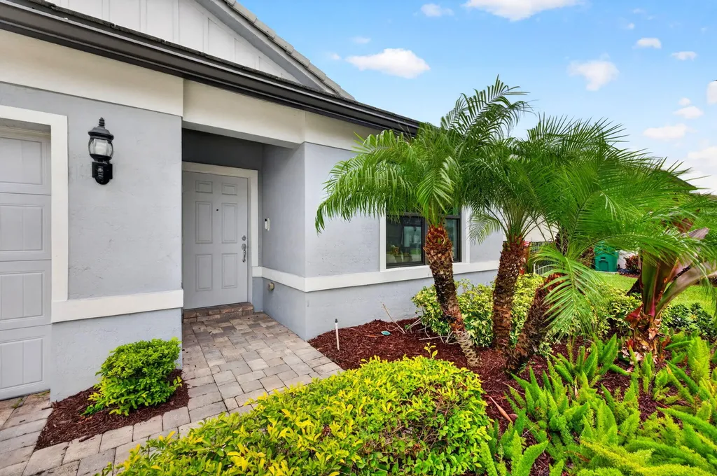3165 Tamarind Drive Lauderdale Lakes FL 33311