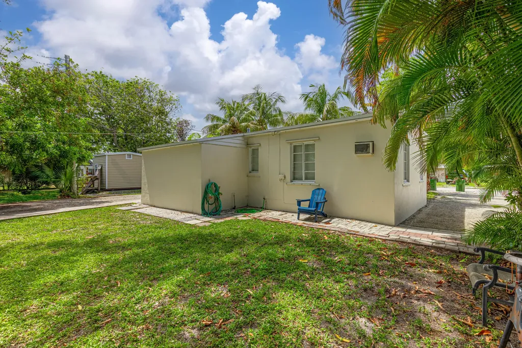 320 SW 21st Street Fort Lauderdale FL 33315