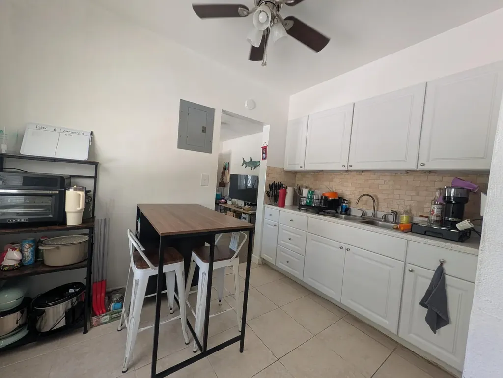 320 SW 21st Street Fort Lauderdale FL 33315