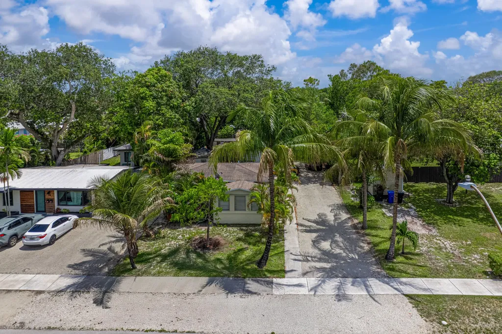 320 SW 21st Street Fort Lauderdale FL 33315