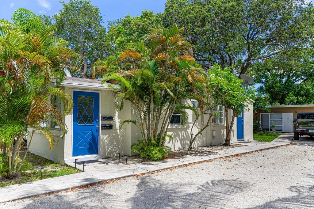 320 SW 21st Street Fort Lauderdale FL 33315