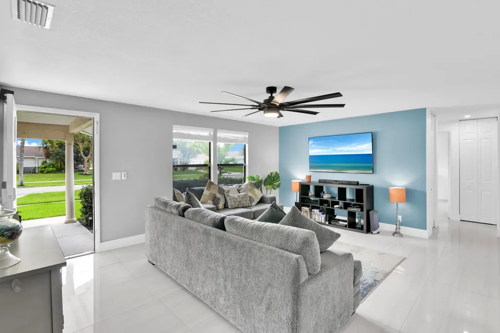 8411 Theresa Road Boynton Beach FL 33472