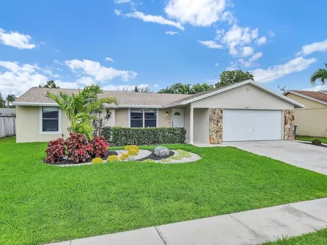 8411 Theresa Road Boynton Beach FL 33472