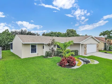 8411 Theresa Road Boynton Beach FL 33472