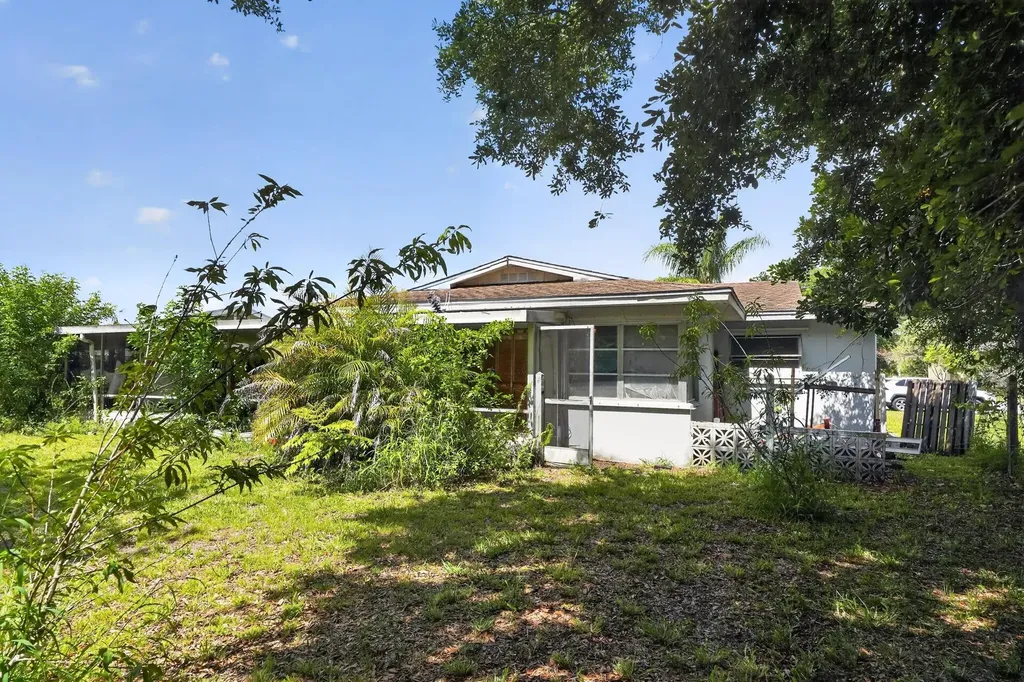 247 Airoso Boulevard Port St Lucie FL 34983