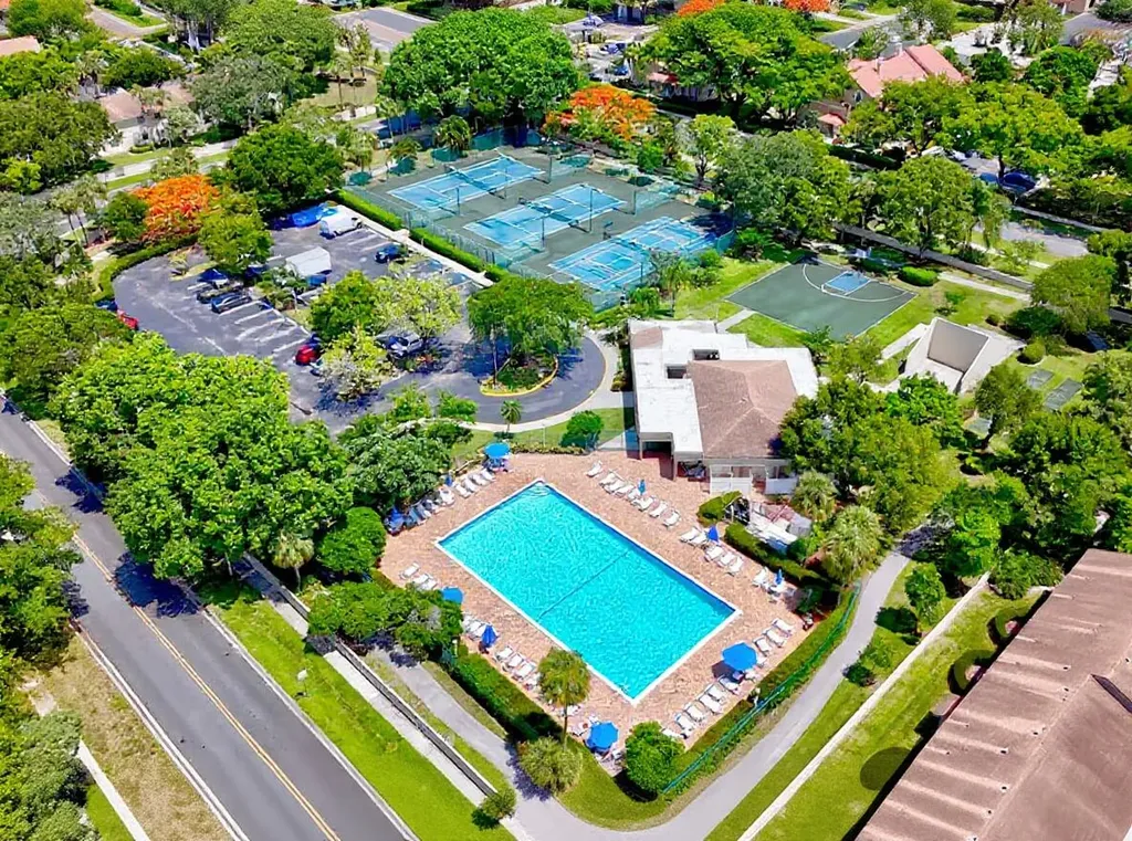 507 Gardens Drive Pompano Beach FL 33069