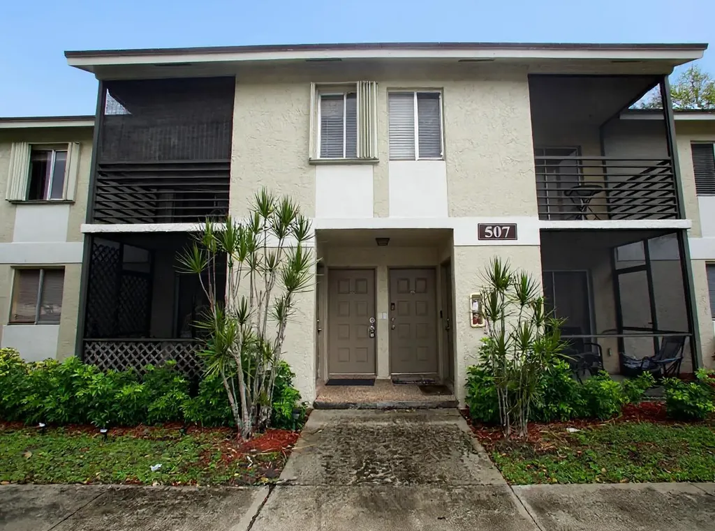 507 Gardens Drive Pompano Beach FL 33069