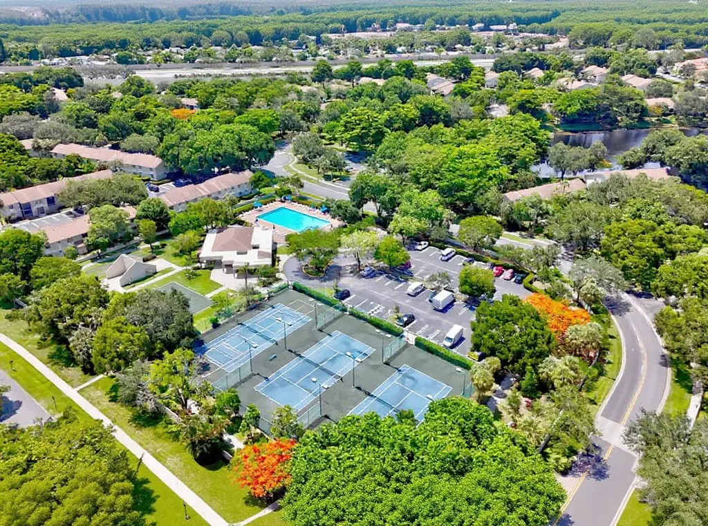 507 Gardens Drive Pompano Beach FL 33069