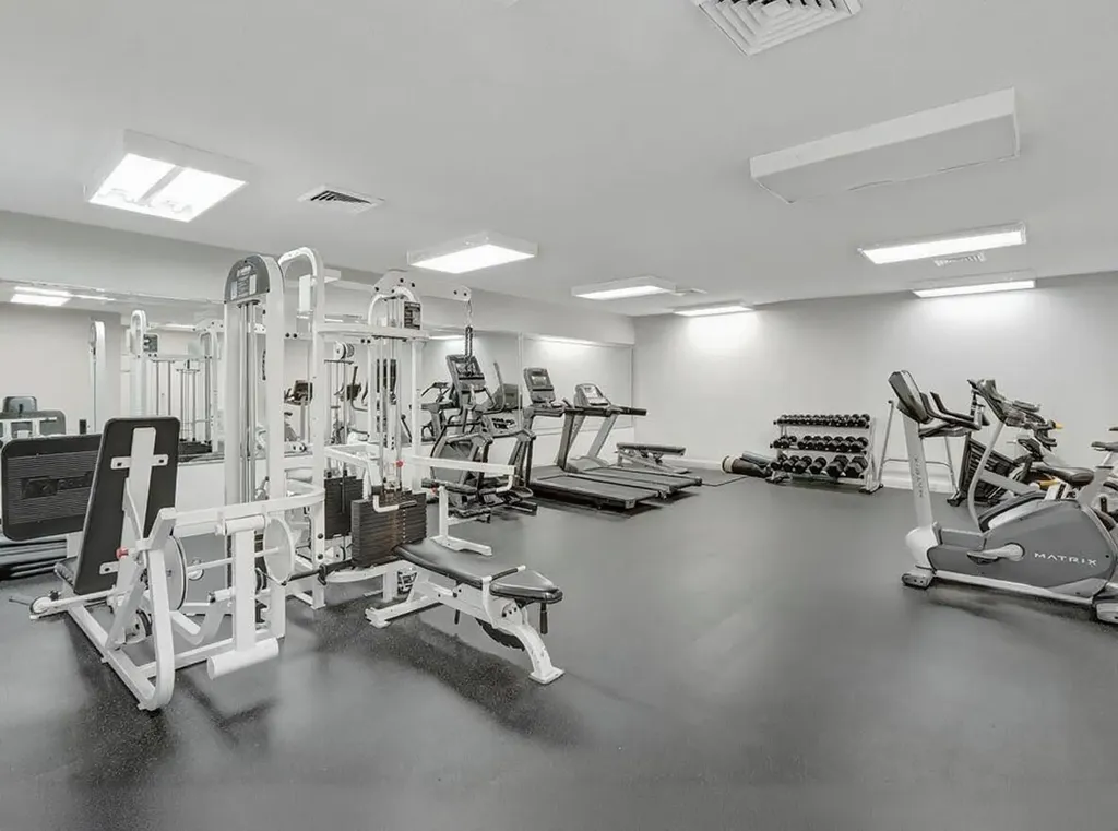 507 Gardens Drive Pompano Beach FL 33069