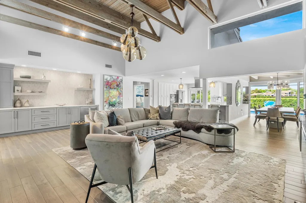 632 Lakewoode Circle W Delray Beach FL 33445