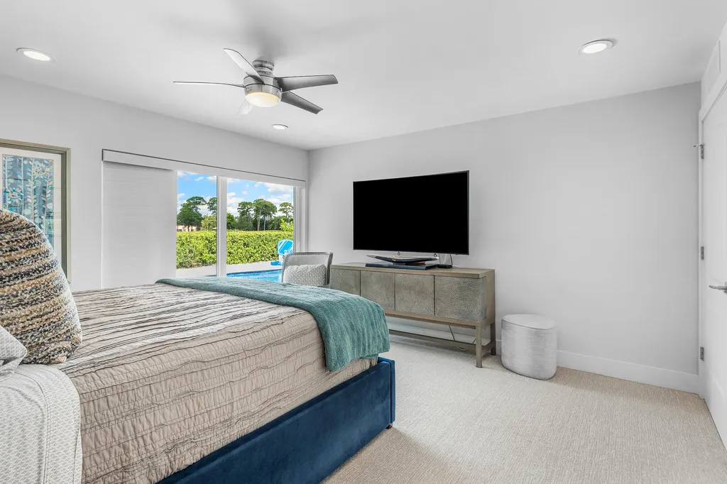 632 Lakewoode Circle W Delray Beach FL 33445