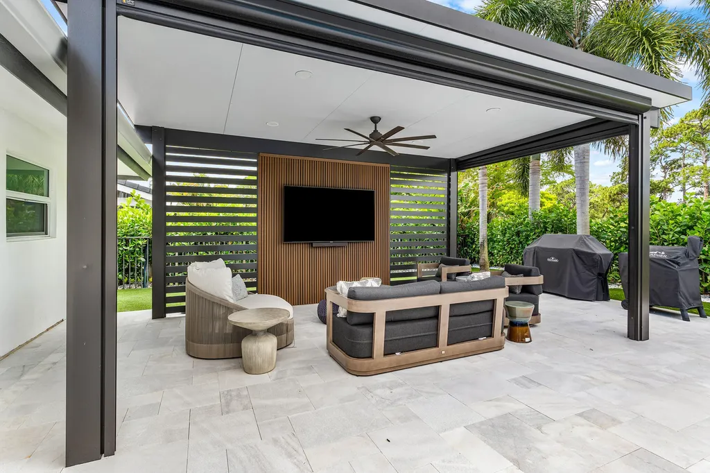 632 Lakewoode Circle W Delray Beach FL 33445