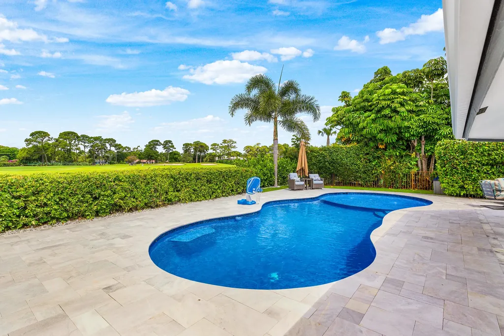 632 Lakewoode Circle W Delray Beach FL 33445