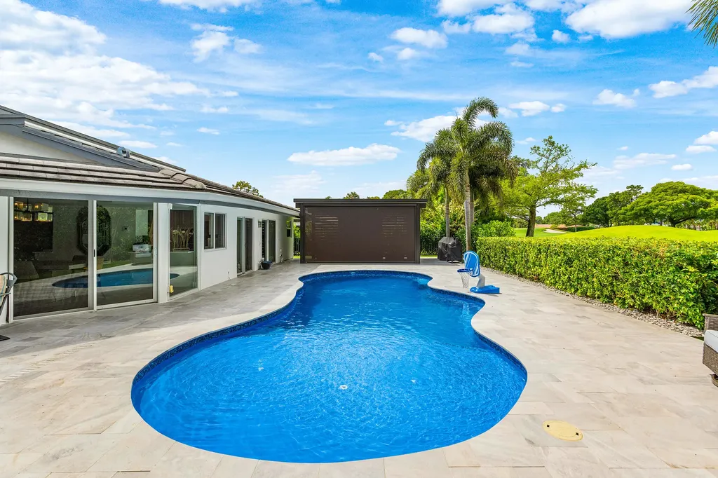 632 Lakewoode Circle W Delray Beach FL 33445