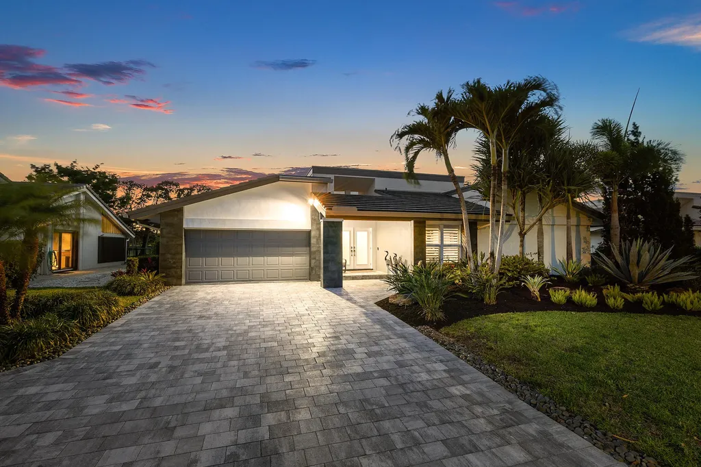 632 Lakewoode Circle W Delray Beach FL 33445